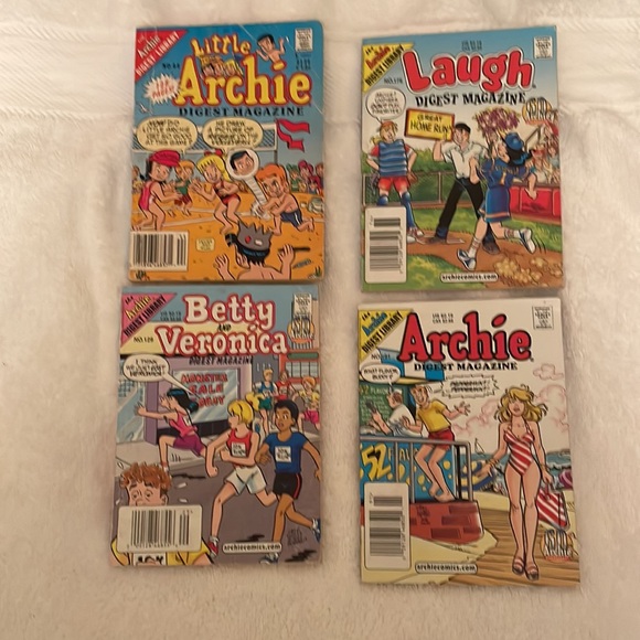 Vintage lot of 18 Archie Digest Library various titles see photos.Used condition - Picture 5 of 6